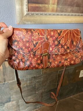 Patricia Nash Floral-Print Leather Crossbody in Rust and Brown